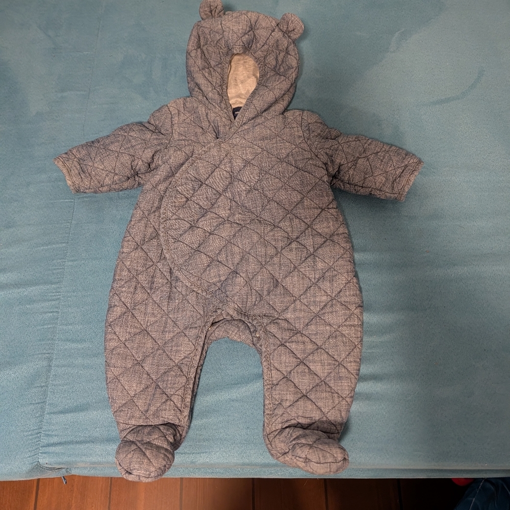 babyGap Quilted Bear Hooded One-Piece – Size 3-6 Months